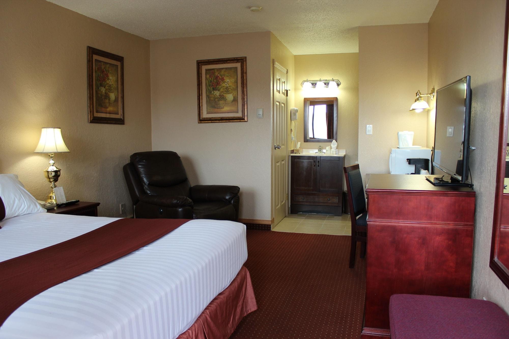 Howard Johnson By Wyndham Red Deer Esterno foto