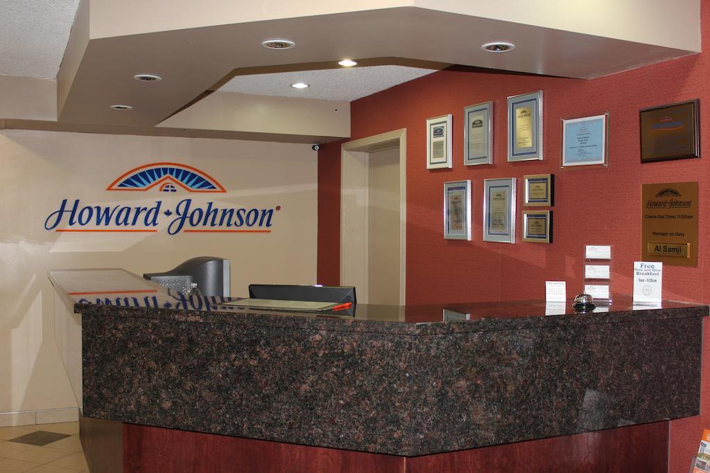 Howard Johnson By Wyndham Red Deer Interno foto