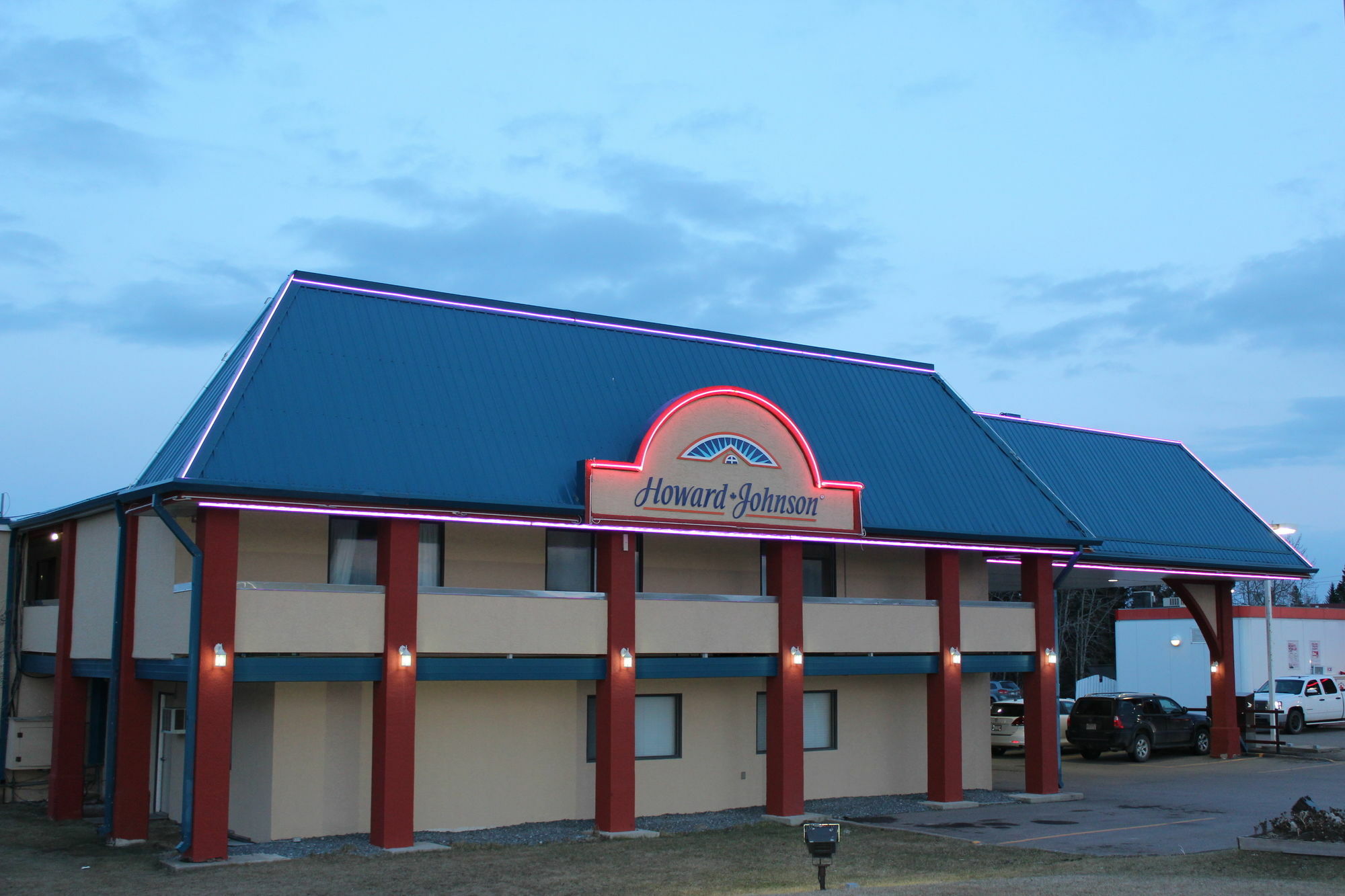 Howard Johnson By Wyndham Red Deer Esterno foto