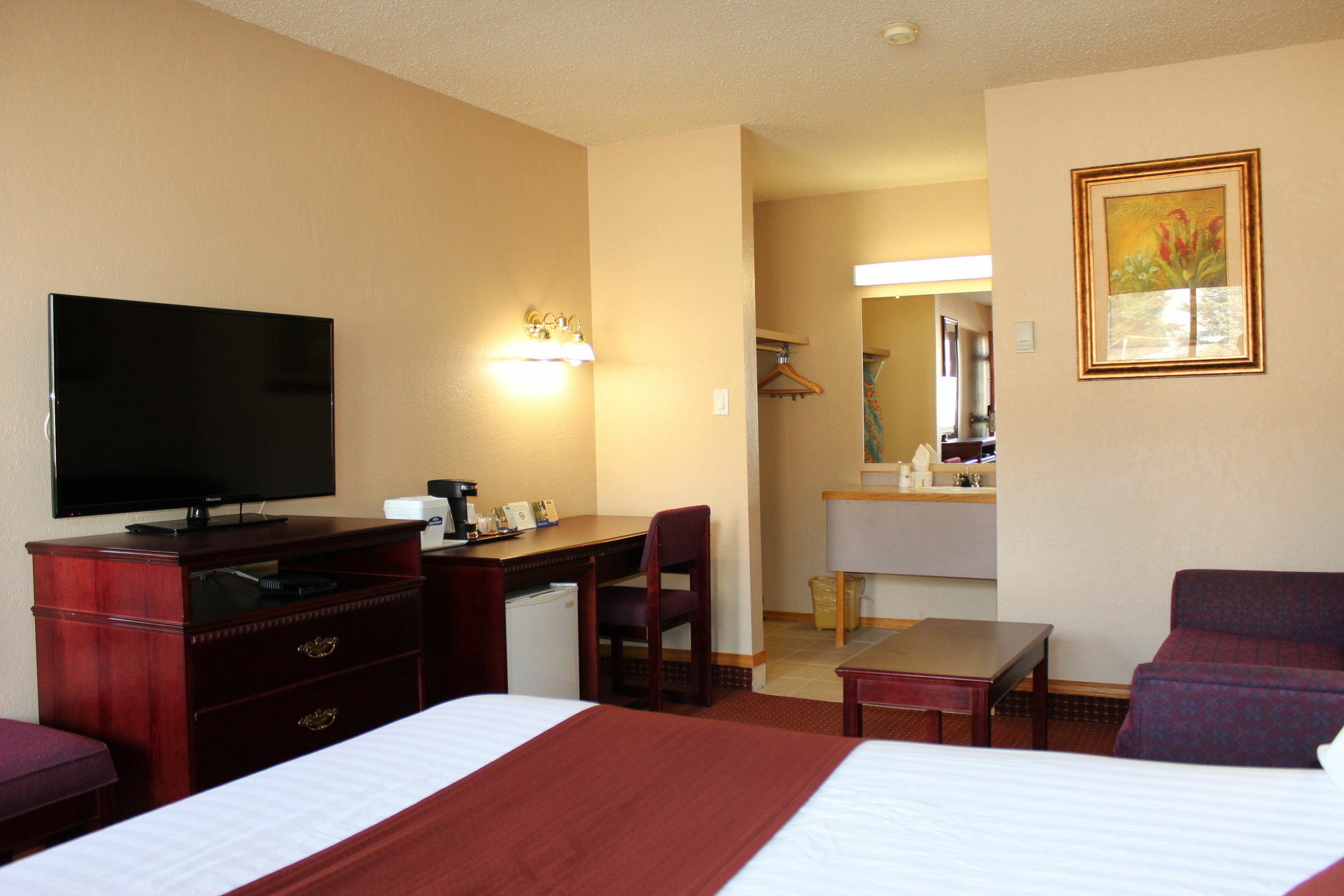 Howard Johnson By Wyndham Red Deer Esterno foto